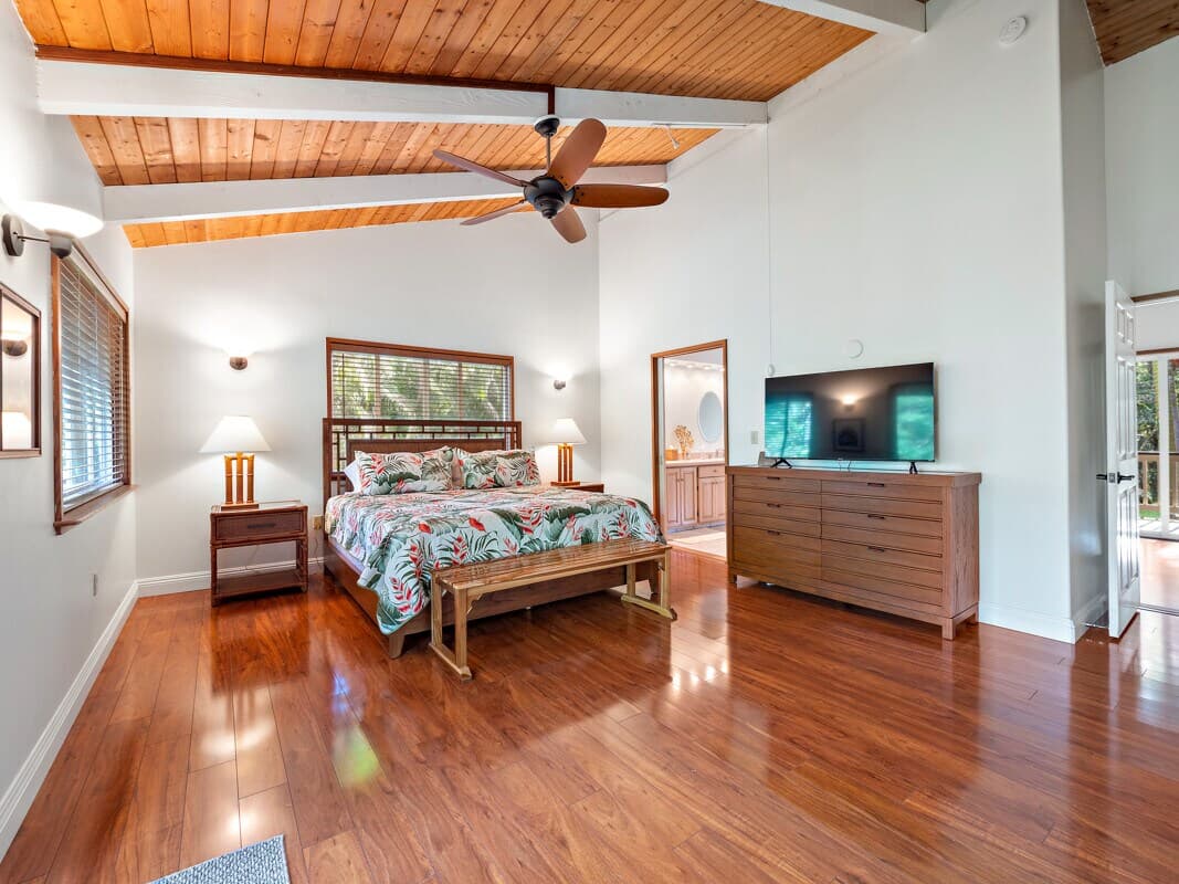Home in Keaau · ★4.8 · 3 bedrooms · 6 beds · 2 private baths - Photo 2