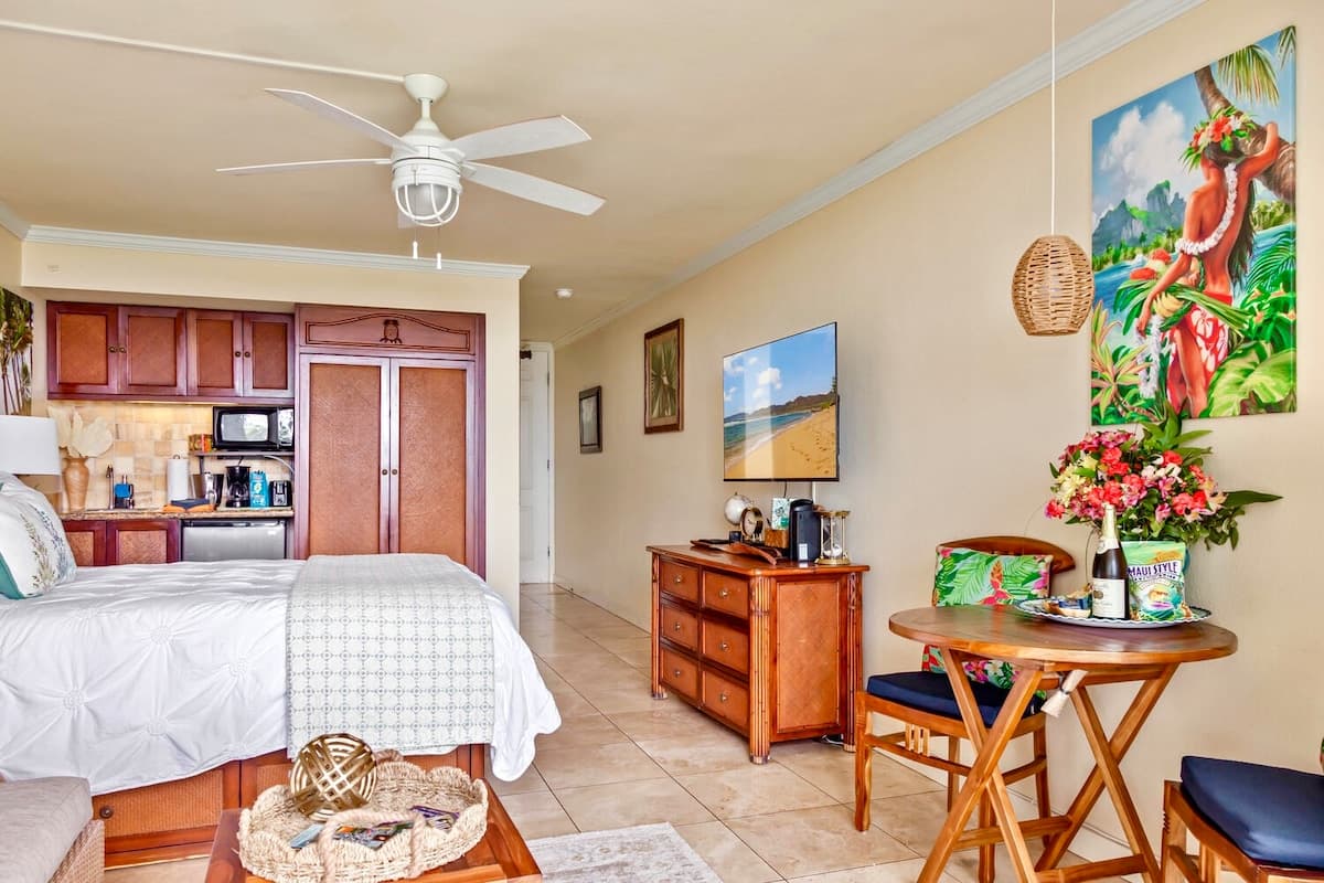 Resort in Kapaa · ★4.91 · Studio · 1 bed · 1 private bath - Photo 2