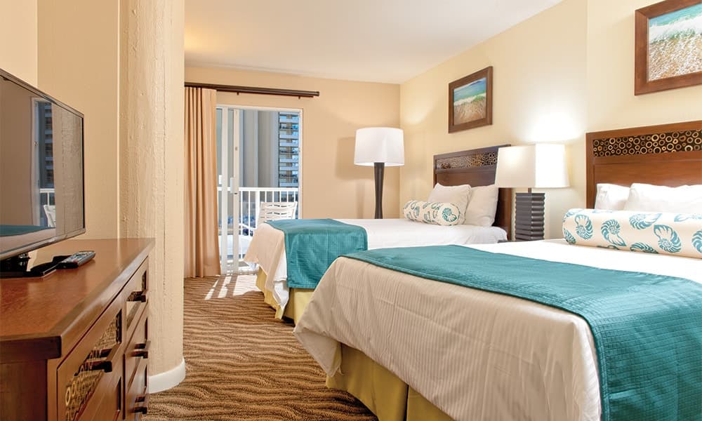 Hotel in Honolulu · ★4.8 · 2 bedrooms · 4 beds · 2 private baths - Photo 3