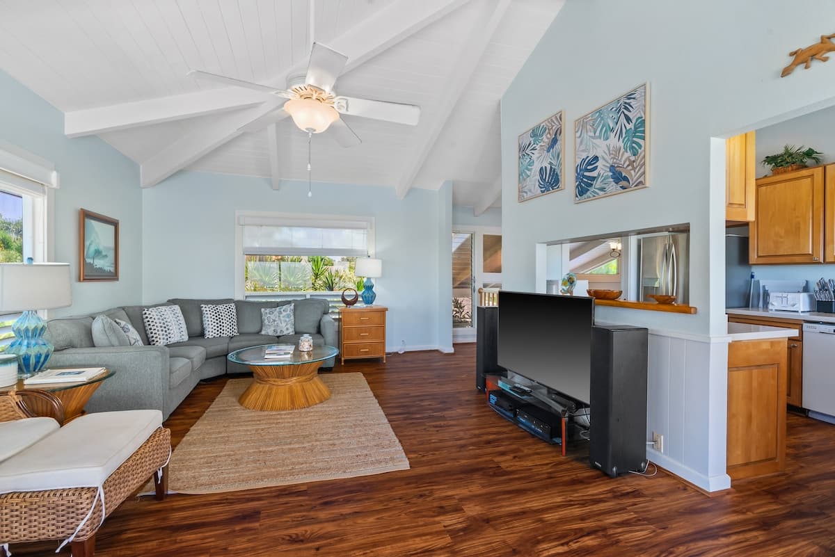 Home in Princeville · ★4.91 · 3 bedrooms · 3 beds · 3.5 baths - Photo 4