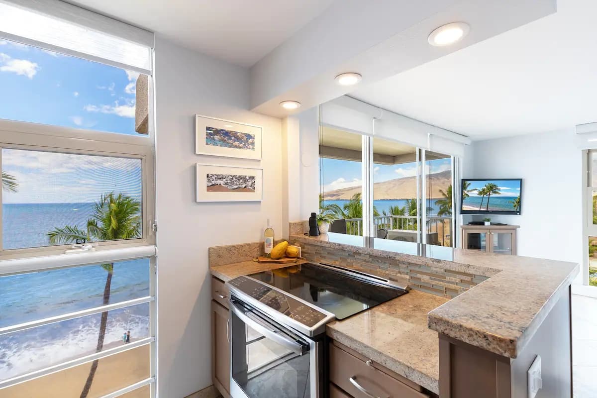 Maui Oceanfront Penthouse at Nani Kai Hale (609) - Photo 5