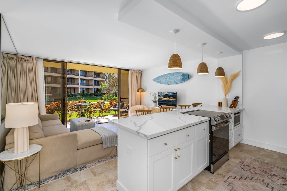 Condo in Kihei · ★4.96 · 1 bedroom · 2 beds · 1 bath - Photo 5