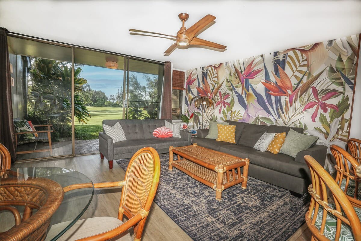 Condo in Kahuku · ★4.83 · 1 bedroom · 3 beds · 1 private bath - Photo 3