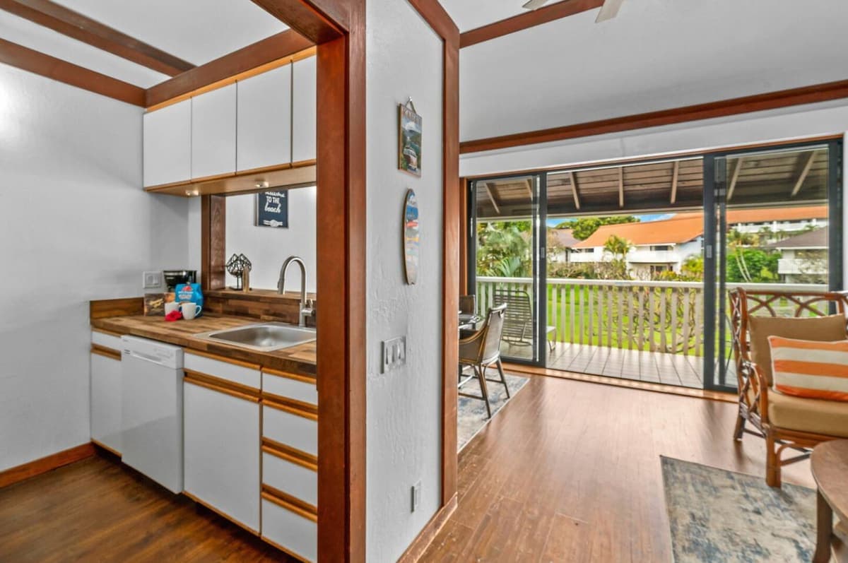 Condo in Koloa · ★4.84 · 1 bedroom · 2 beds · 1 bath - Photo 5