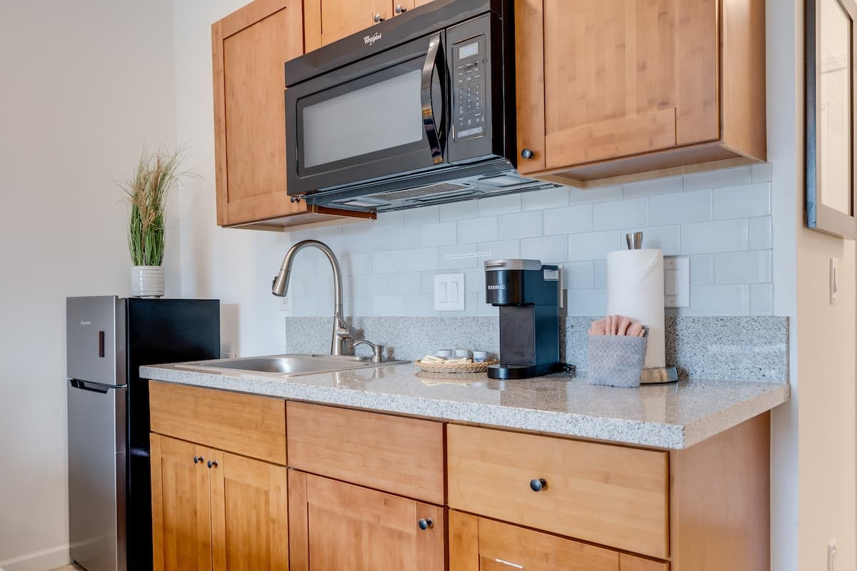 Waena Inn 9– Newly Renovated Maui Private Suite - Photo 3
