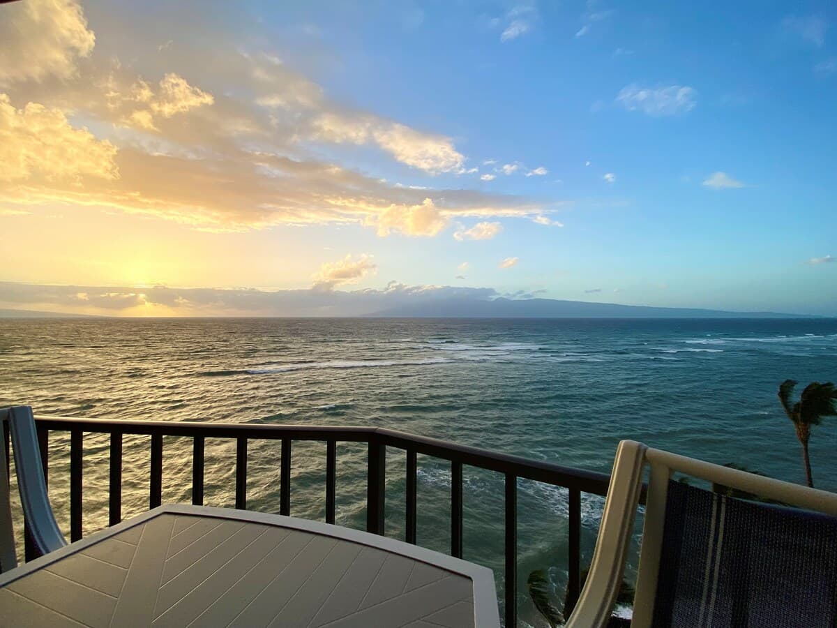 Condo in Lahaina · ★4.88 · 2 bedrooms · 3 beds · 2 shared baths - Photo 2