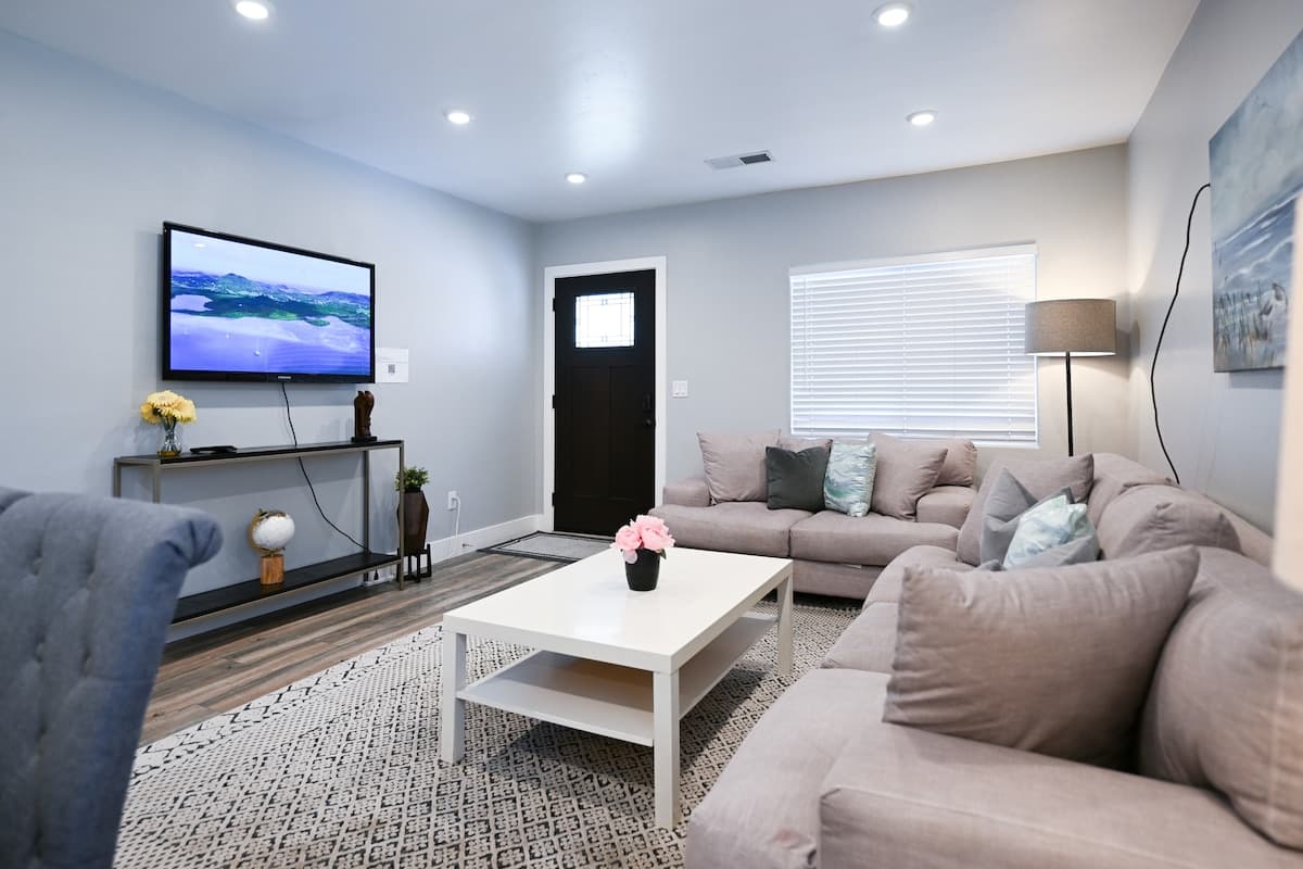 Stylish remodeled home near SAP, downtown SJ - Photo 3
