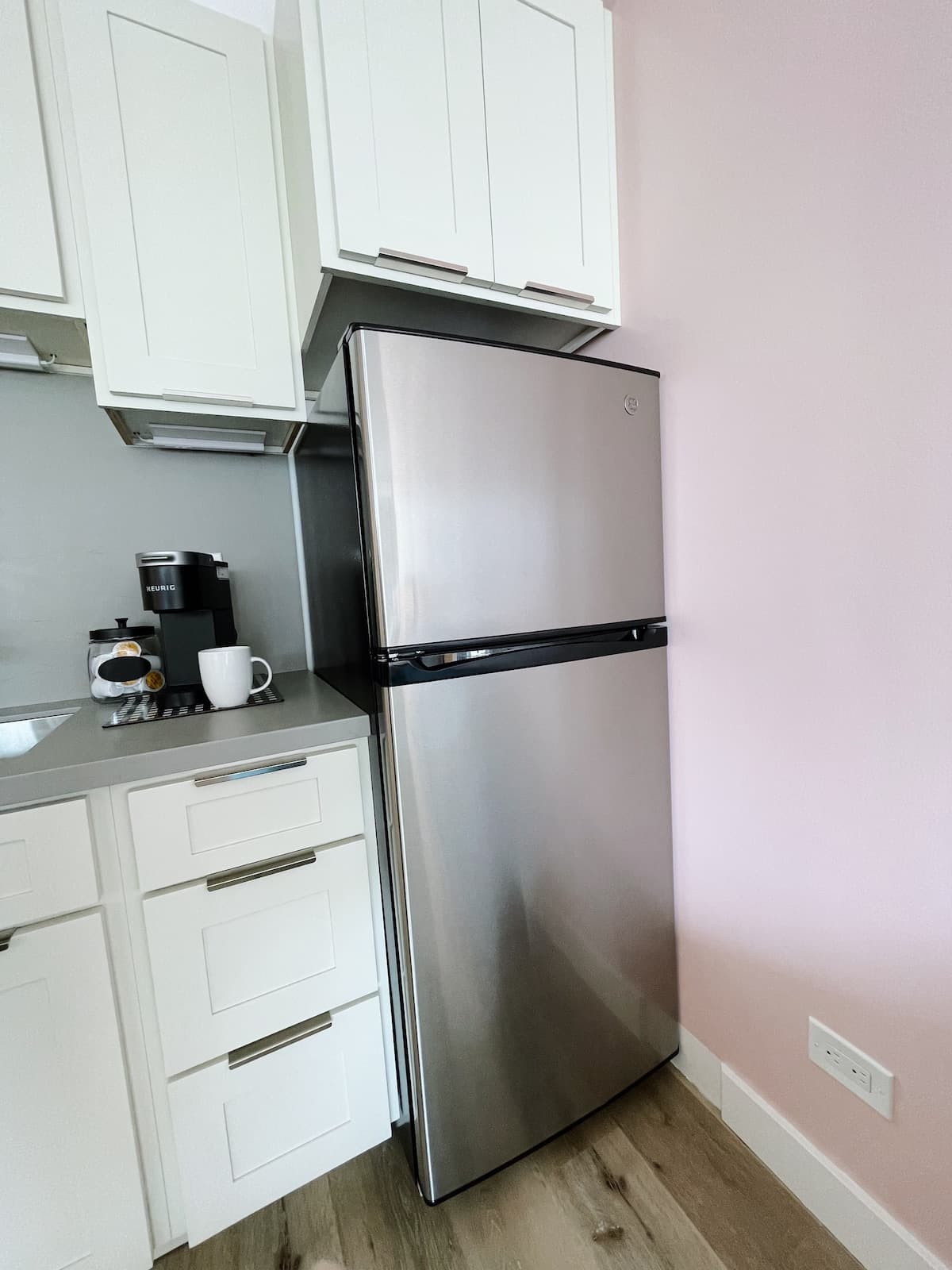 Condo in Honolulu · ★4.96 · Studio · 1 bed · 1 private bath - Photo 3