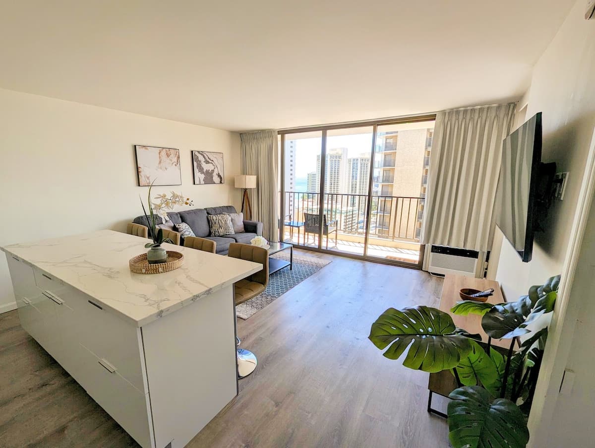 32th FL Lovely Ocean View w/ FREE parking - Photo 2
