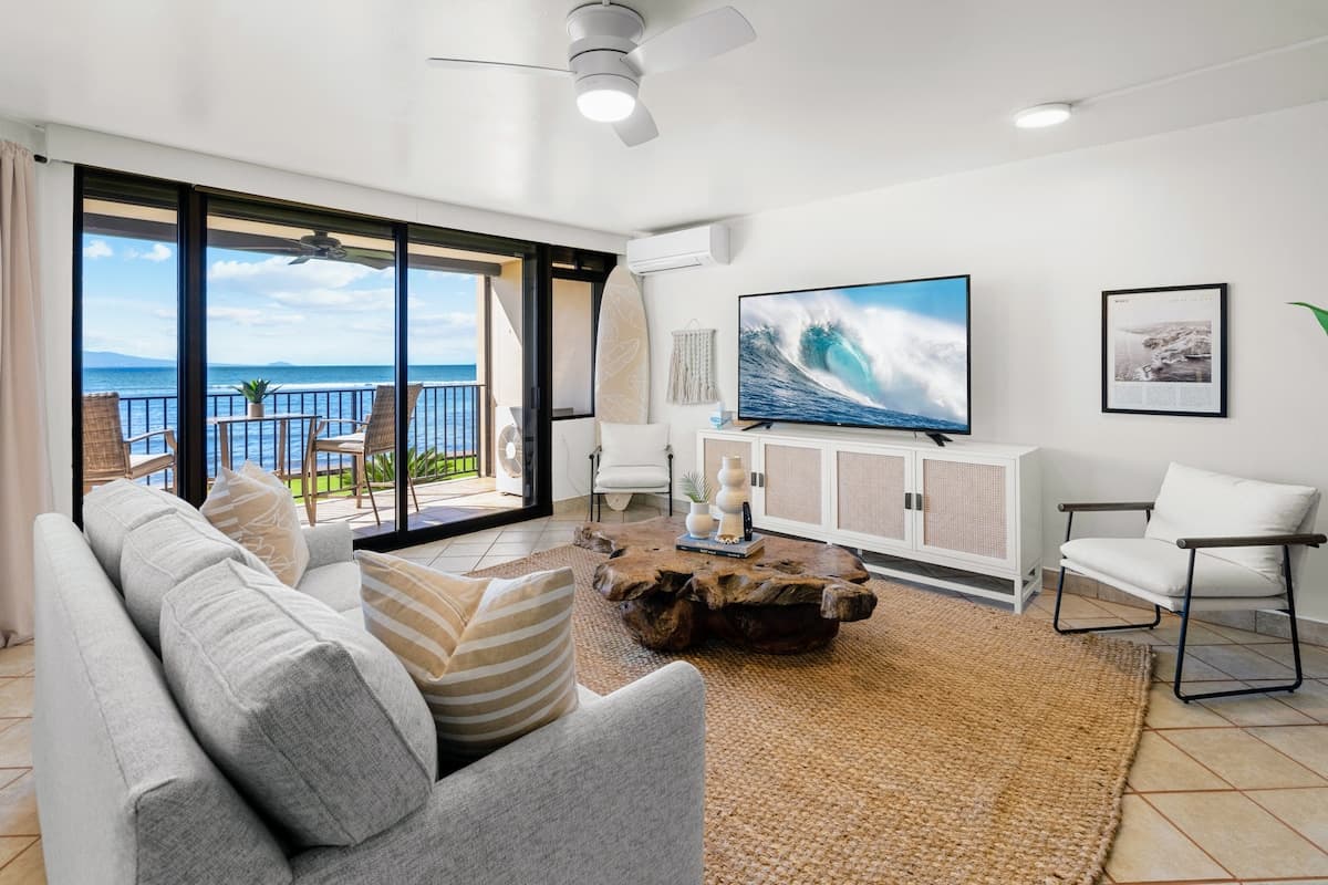 Condo in Wailuku · ★4.98 · 1 bedroom · 2 beds · 1 bath - Photo 3