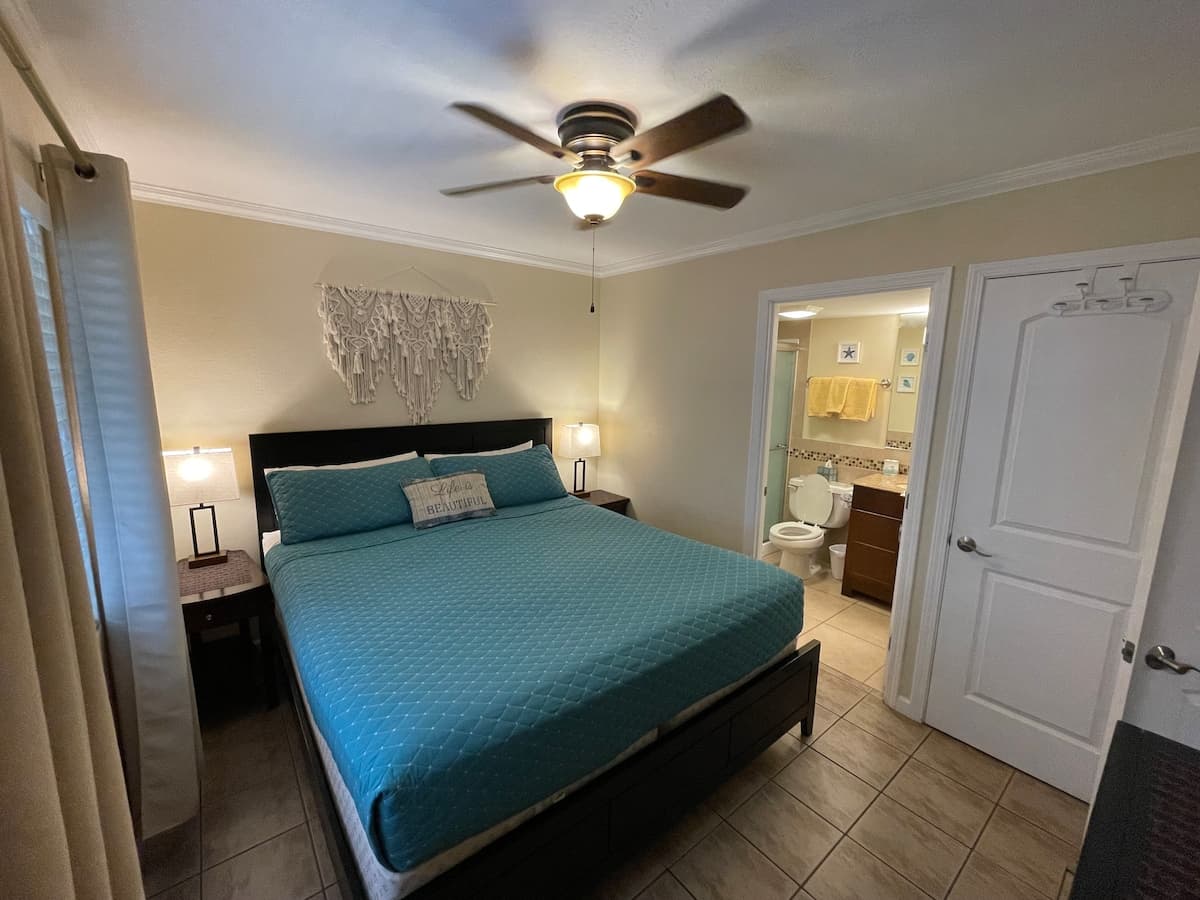 Condo in Kihei · ★4.87 · 2 bedrooms · 2 beds · 2 private baths - Photo 1