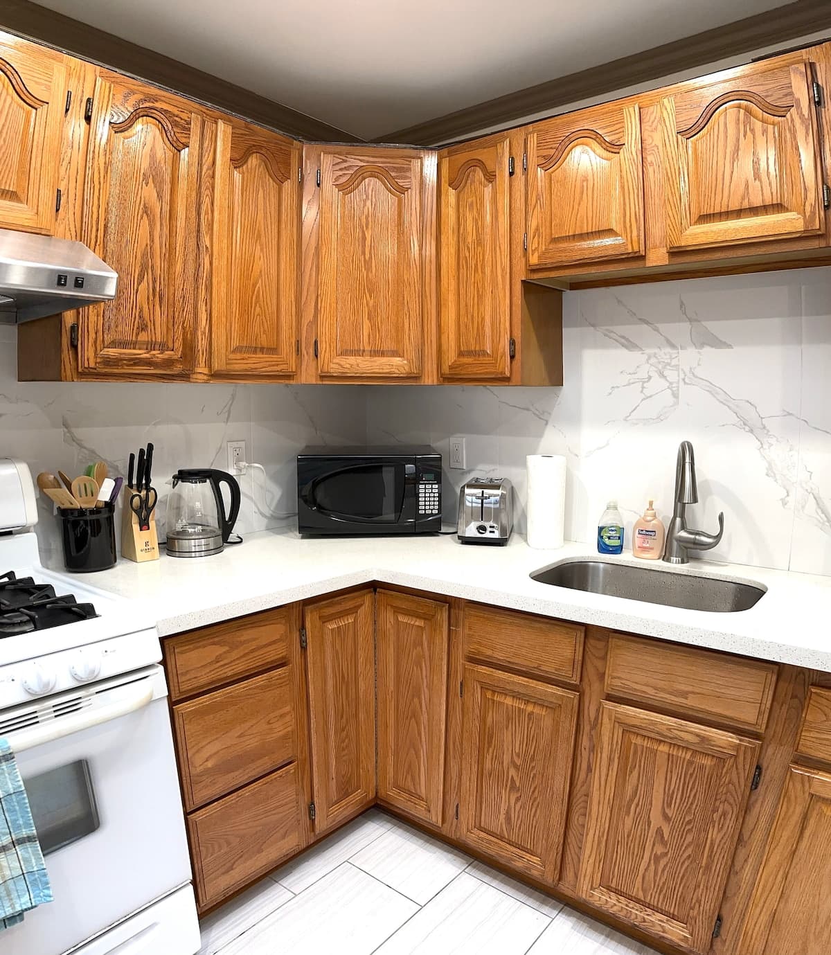 Bay & Ocean Views, Private Upper Unit, Near SFO - Photo 4
