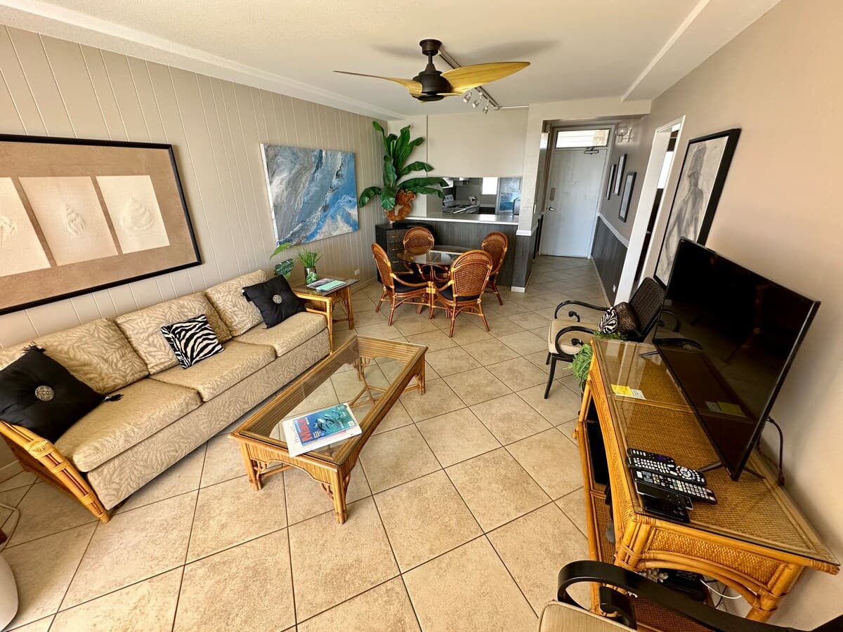 Condo in Kihei · ★4.96 · 1 bedroom · 3 beds · 1 bath - Photo 5