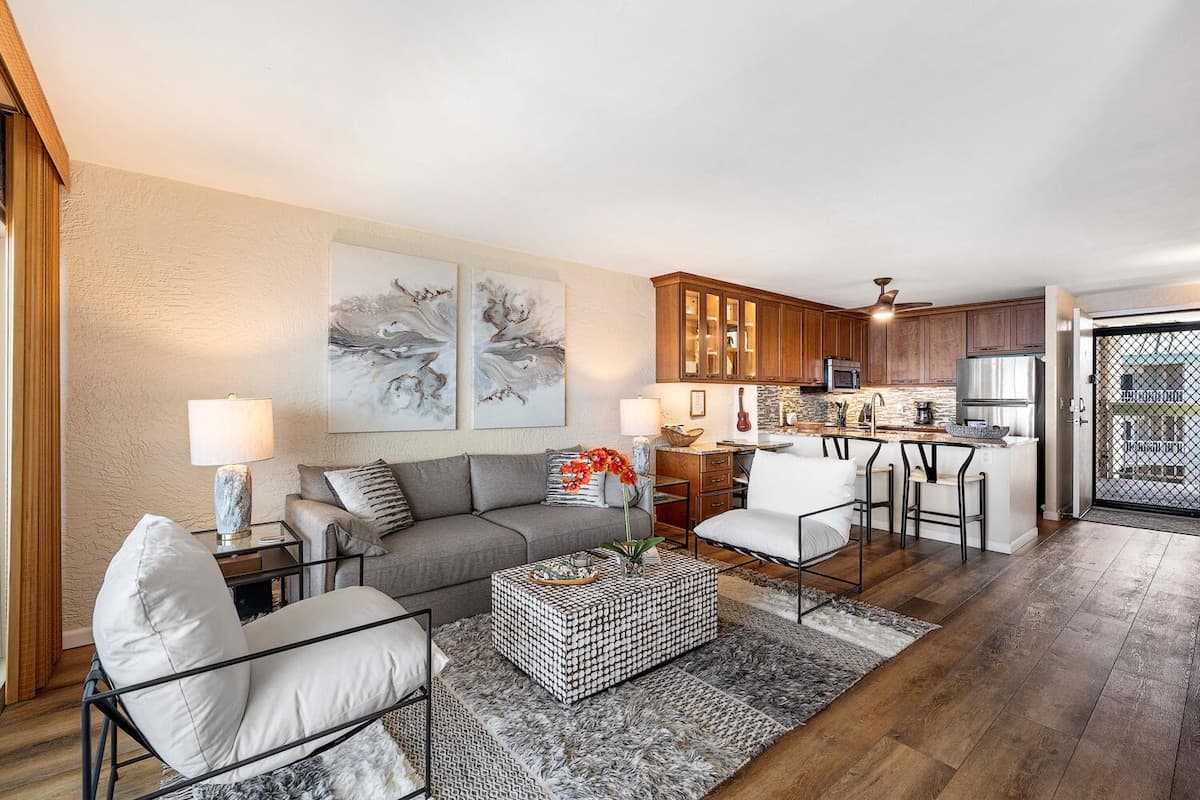 Condo in Kailua-Kona · ★4.91 · 2 bedrooms · 3 beds · 2 baths - Photo 4