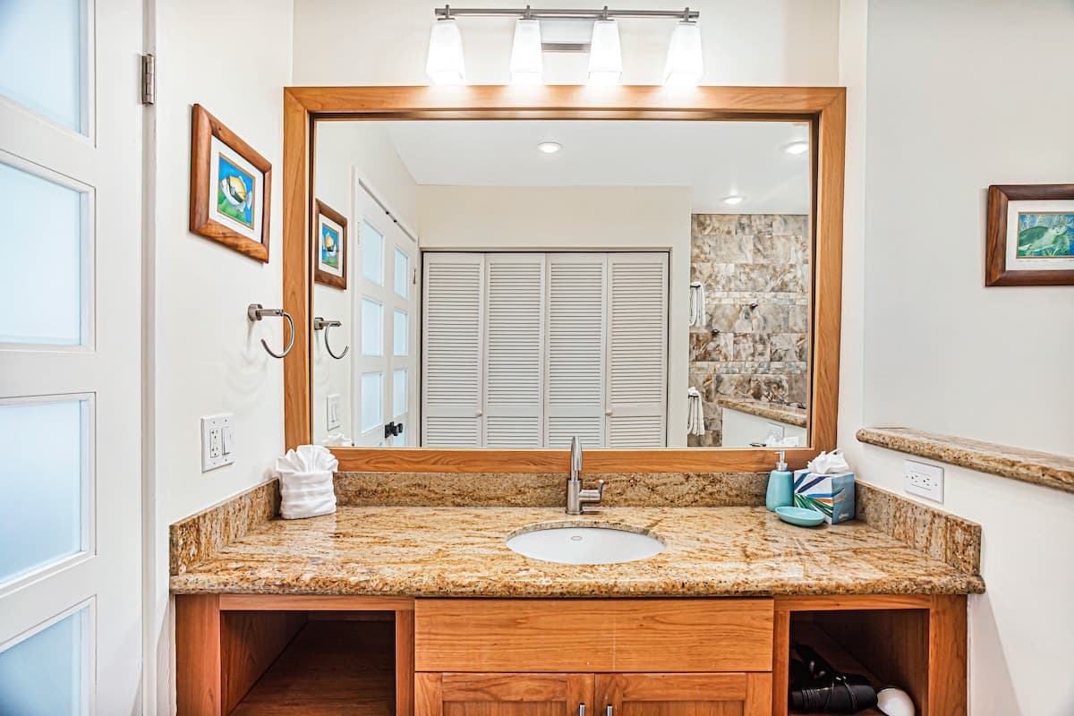 Peaceful 2bed 2bath, newly renovated, ocean views - Photo 4