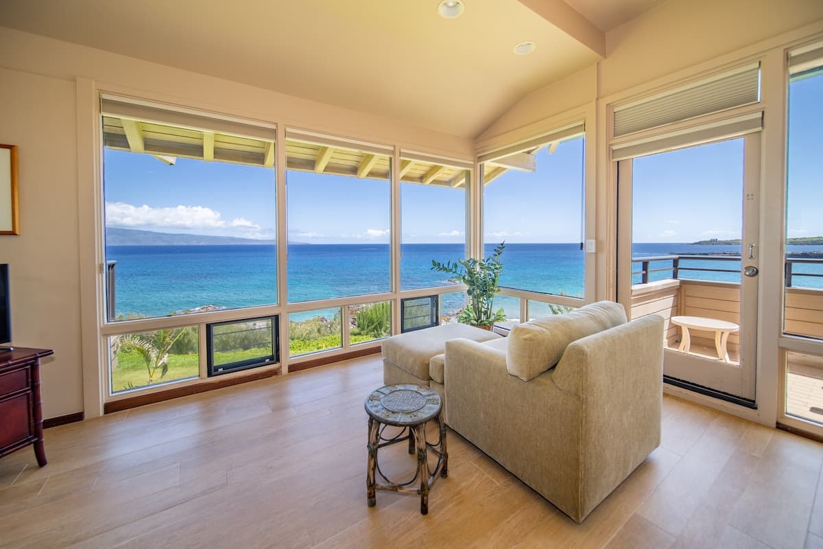Condo in Lahaina · ★4.2 · 1 bedroom · 2 beds · 1 bath - Photo 4