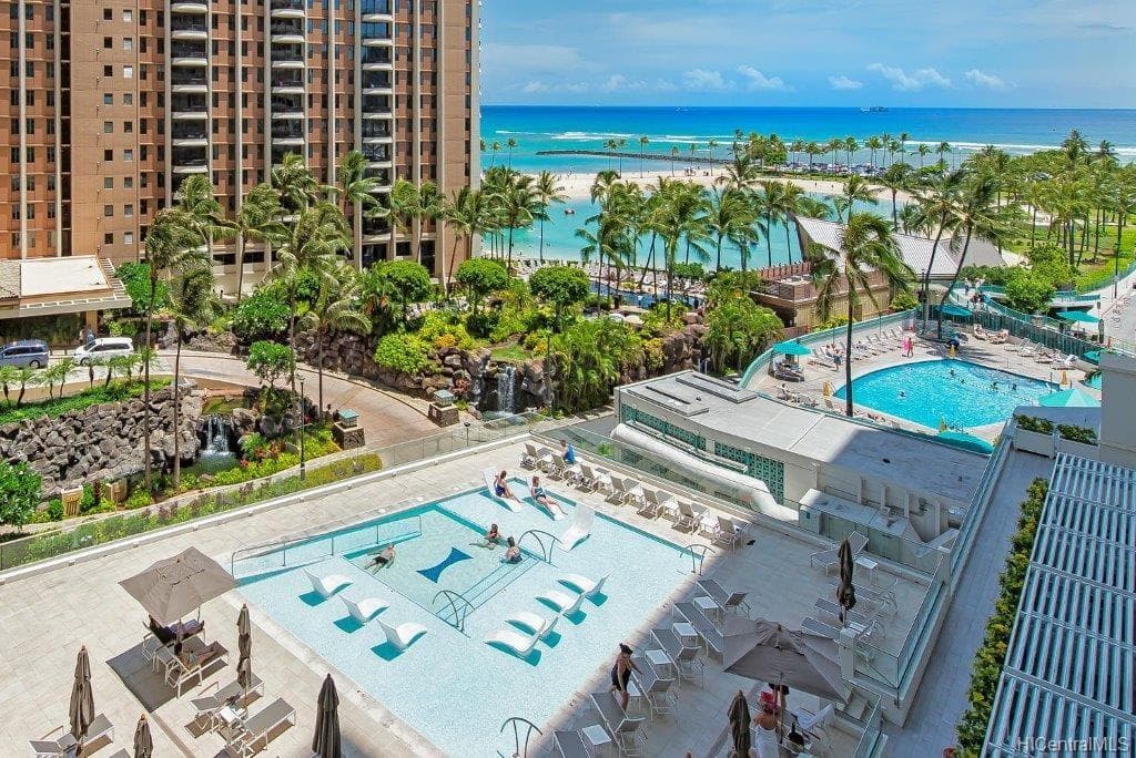 Million Dollar view in paradise-A , free parking - Photo 3