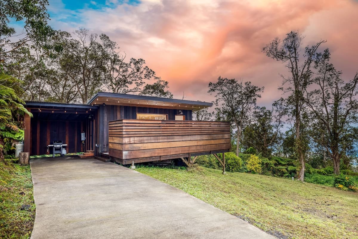Cabin in Kailua-Kona · ★4.98 · Studio · 1 bed · 1 bath - Photo 1