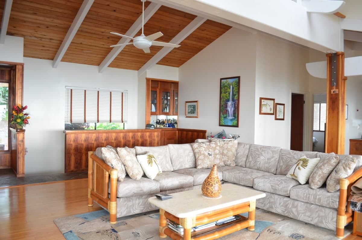 Home in Kailua-Kona · ★4.84 · 2 bedrooms · 5 beds · 2 baths - Photo 3