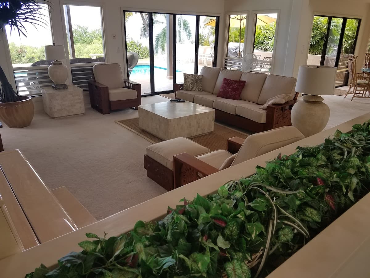 Home in Kailua-Kona · ★4.73 · 3 bedrooms · 3 beds · 2.5 baths - Photo 3
