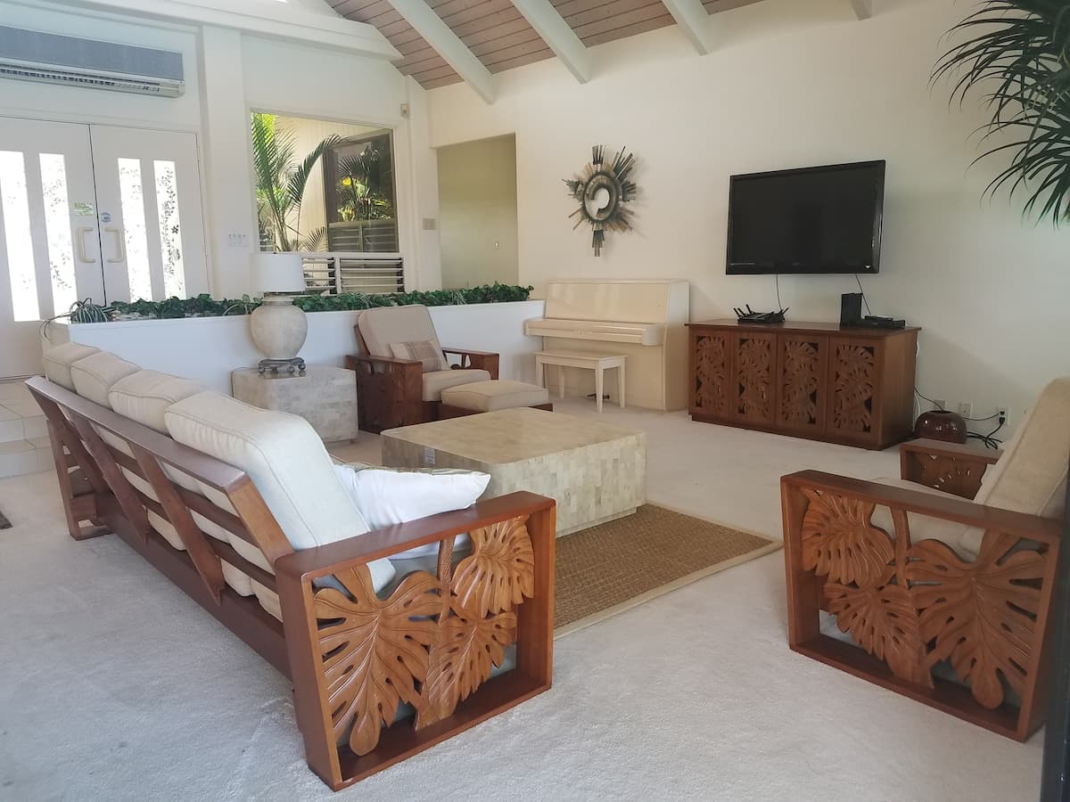 Home in Kailua-Kona · ★4.73 · 3 bedrooms · 3 beds · 2.5 baths - Photo 2