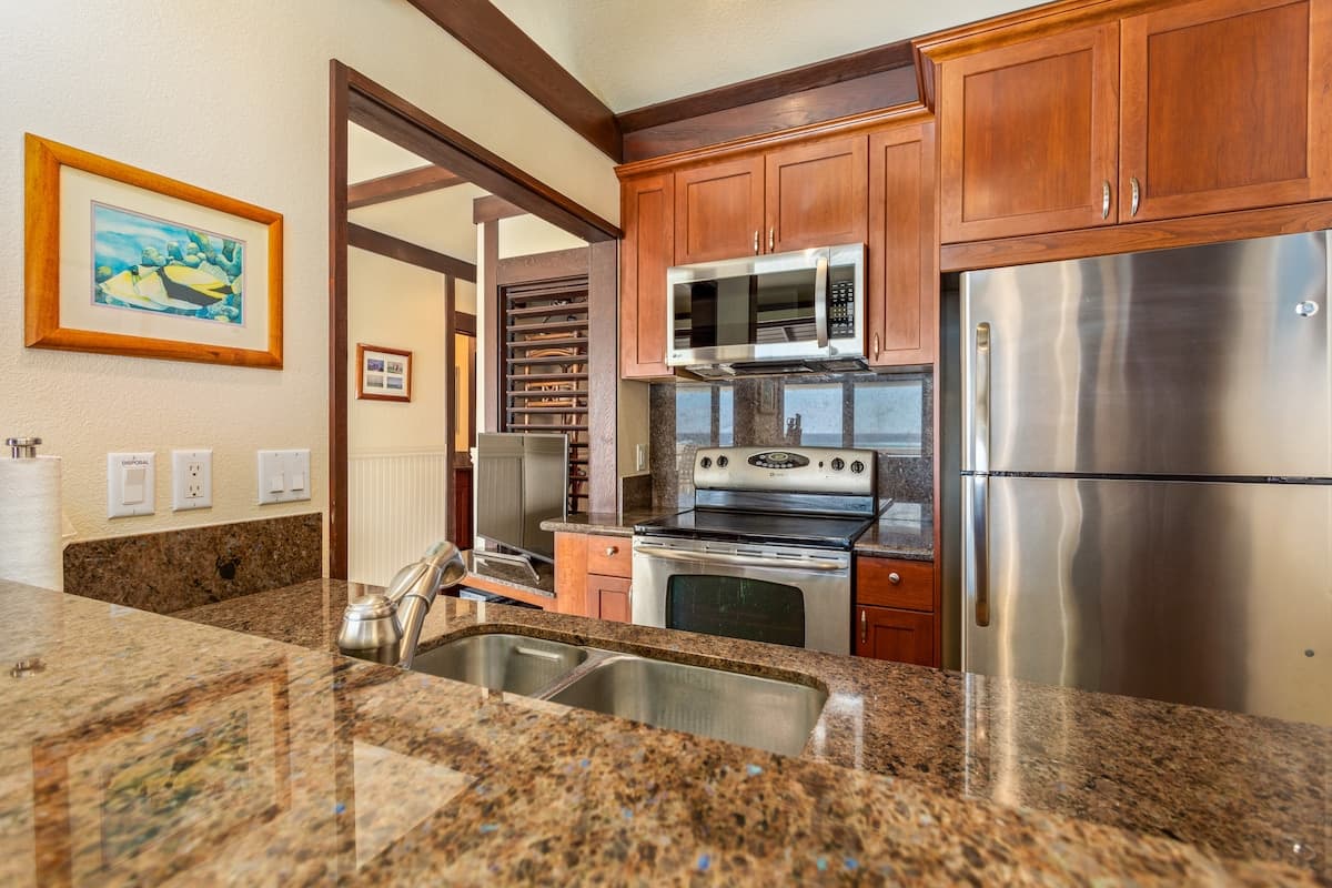 Kiahuna Plantation Resort #195 Oceanfront 1BD/1BA - Photo 5