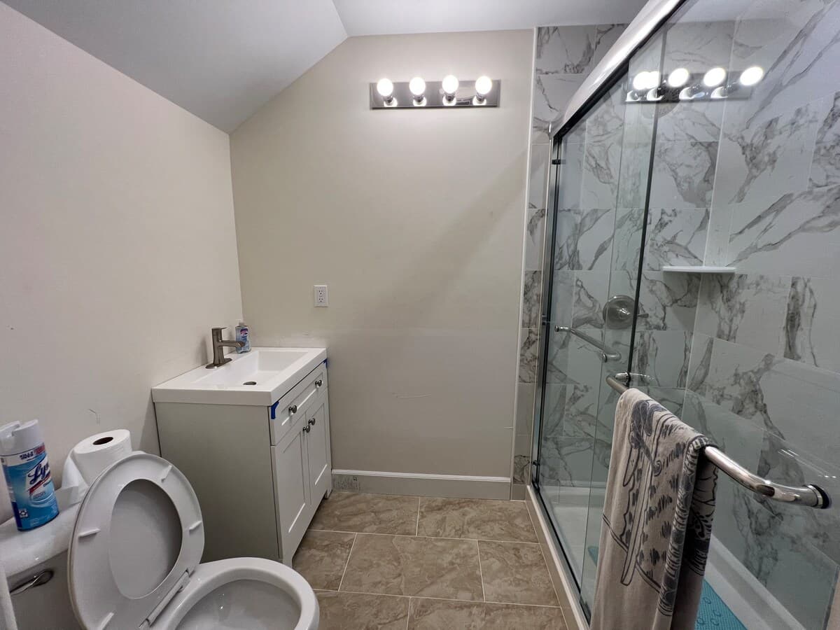 Home in Kaneohe · ★4.9 · 3 bedrooms · 6 beds · 3 shared baths - Photo 2