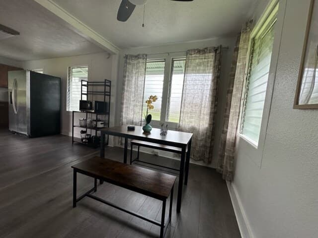 Home in Mountain View · ★4.72 · 2 bedrooms · 2 beds · 1 shared bath - Photo 4