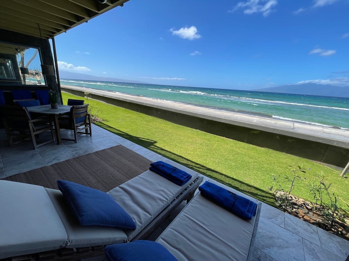 Condo in Lahaina · ★4.88 · 2 bedrooms · 3 beds · 1.5 baths - Photo 1
