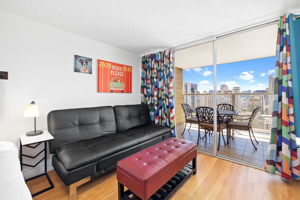 *29th Flr Cozy Studio in the Heart of Waikiki - Photo 3