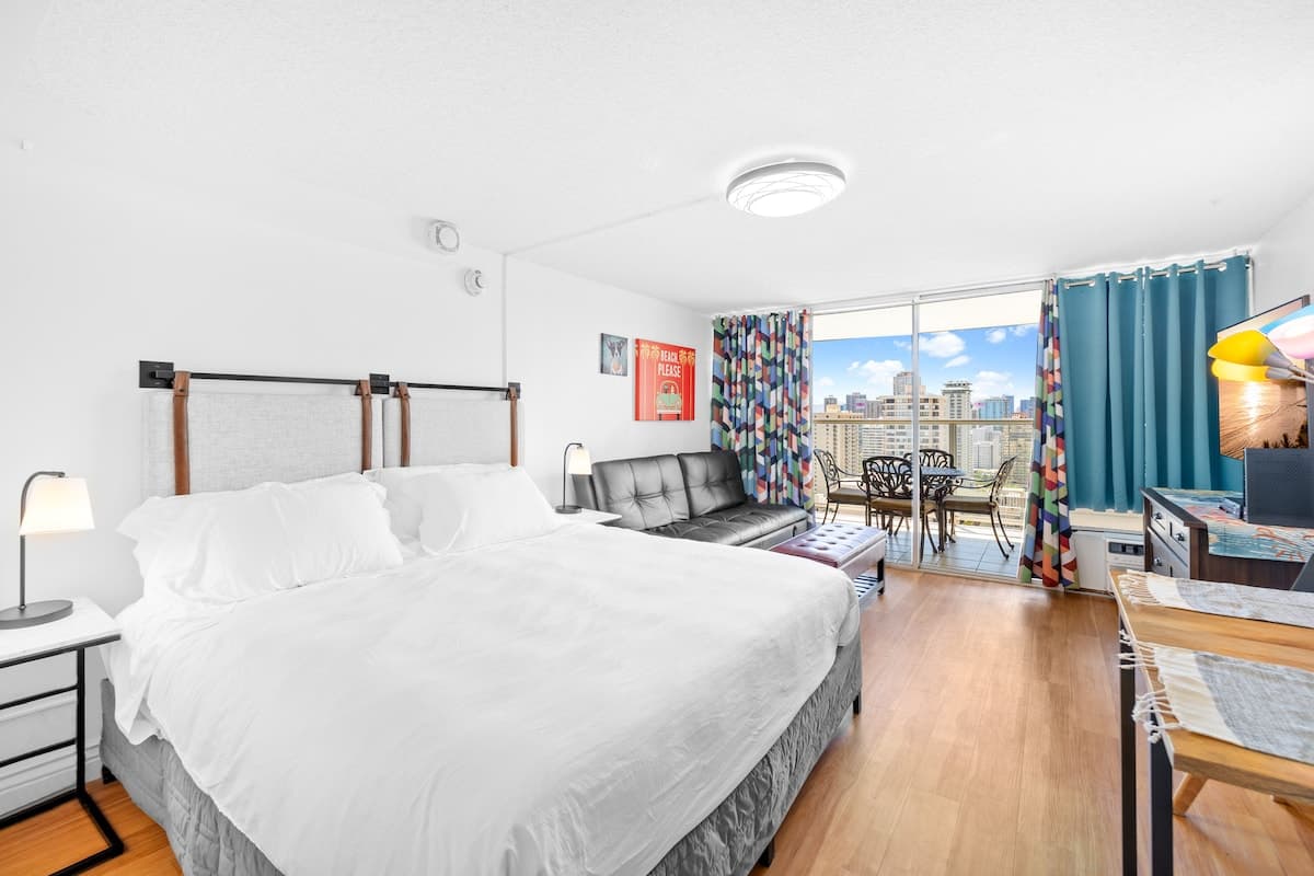 *29th Flr Cozy Studio in the Heart of Waikiki - Photo 2