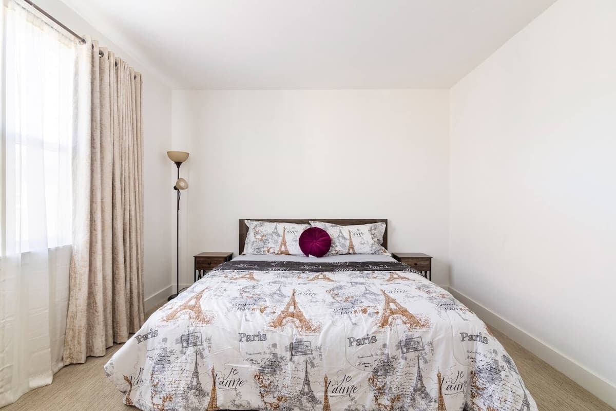 Bright New Townhome with Mountain Views - Photo 1