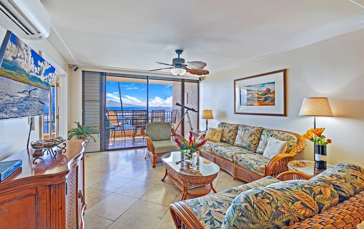Condo in Wailuku · ★4.82 · 2 bedrooms · 3 beds · 2 baths - Photo 3