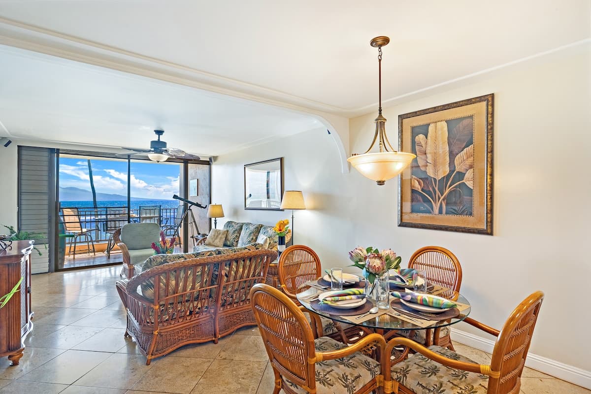 Condo in Wailuku · ★4.82 · 2 bedrooms · 3 beds · 2 baths - Photo 5