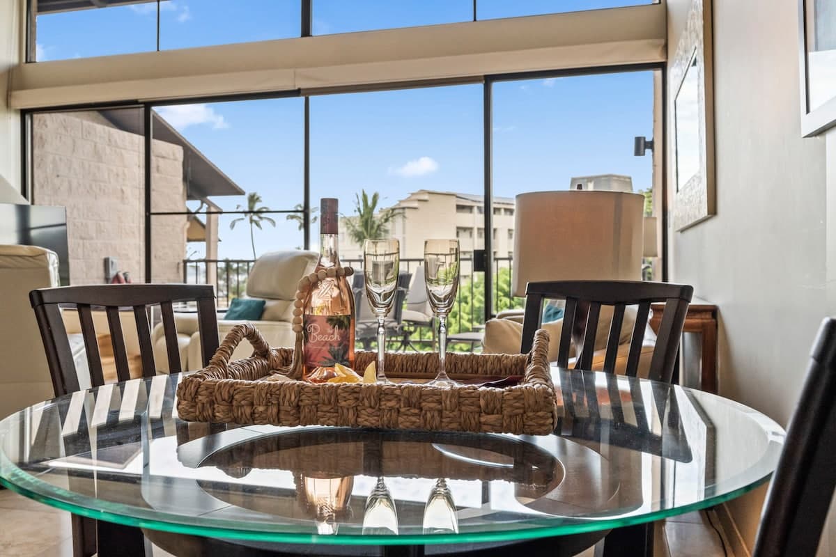 Condo in Kihei · ★4.78 · 2 bedrooms · 2 beds · 1 private bath - Photo 3