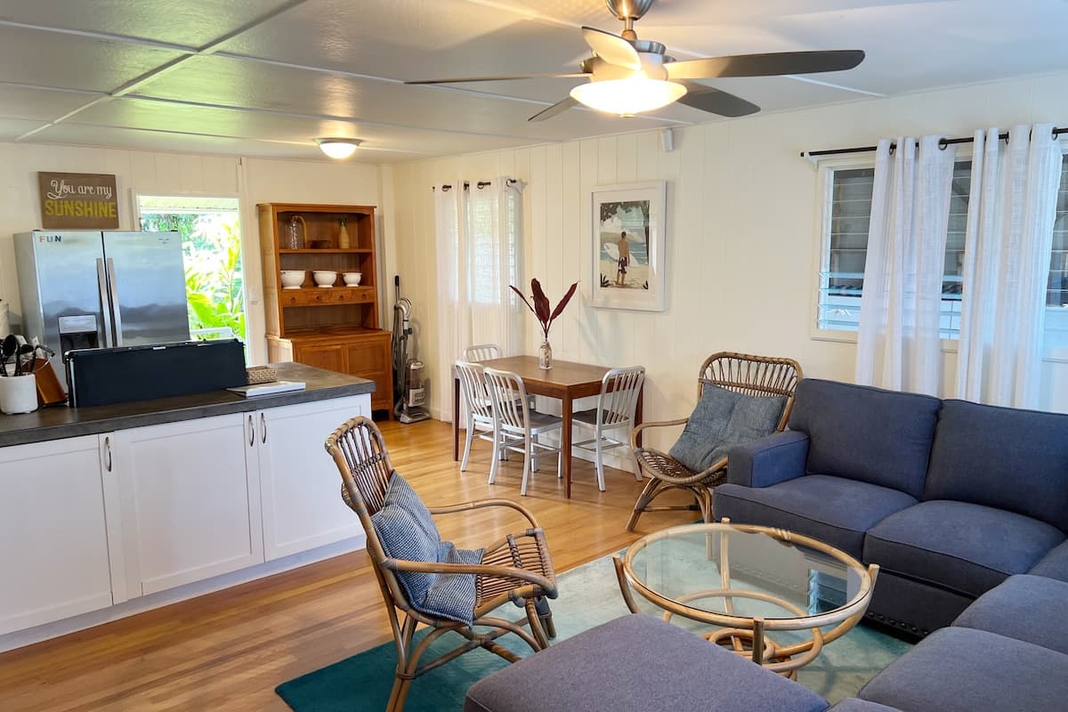 Home in Haiku-Pauwela · ★4.9 · 3 bedrooms · 3 beds · 1 bath - Photo 1