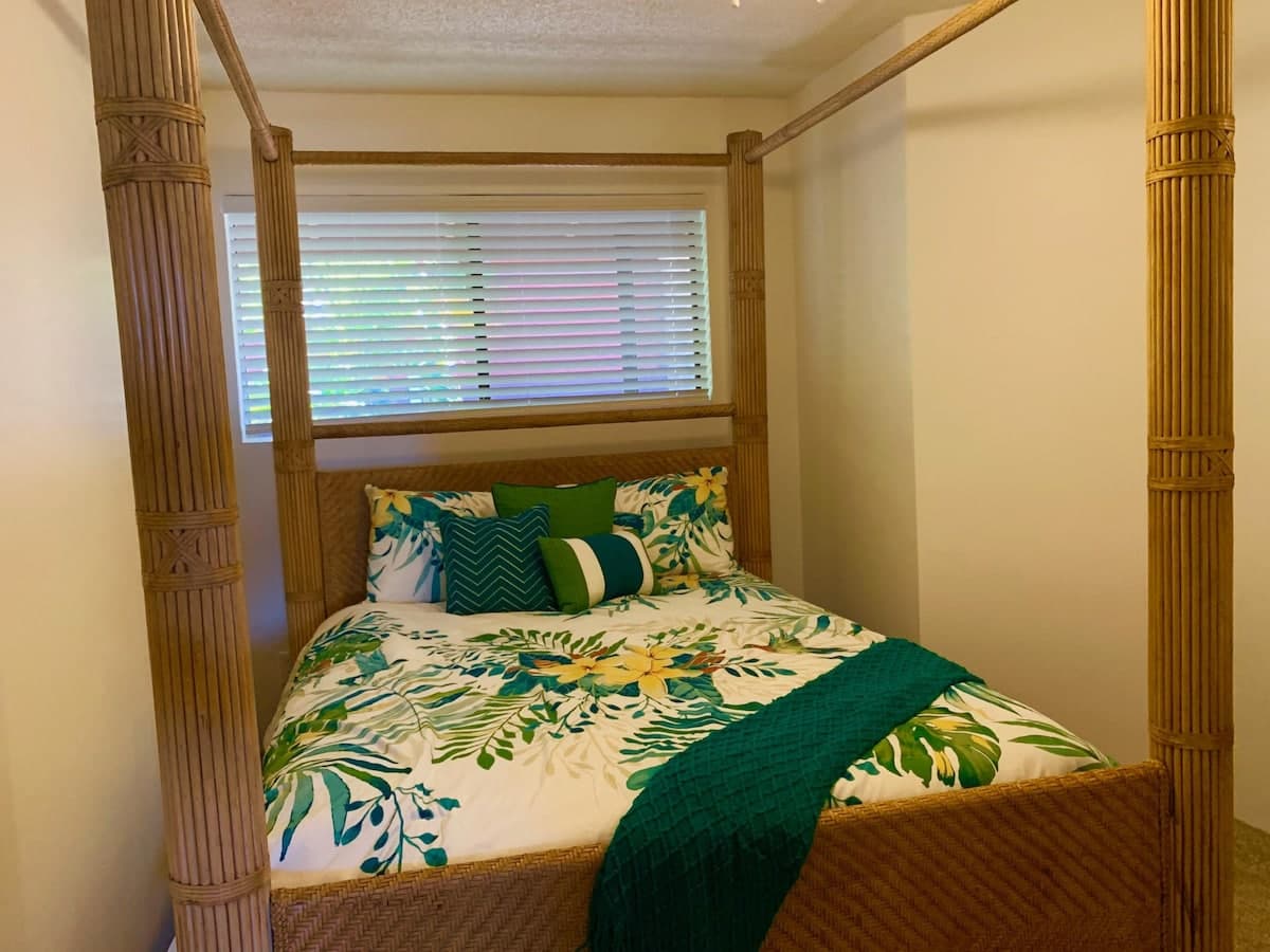 Condo in Kihei · ★4.96 · 5 bedrooms · 5 beds · 2.5 private baths - Photo 4