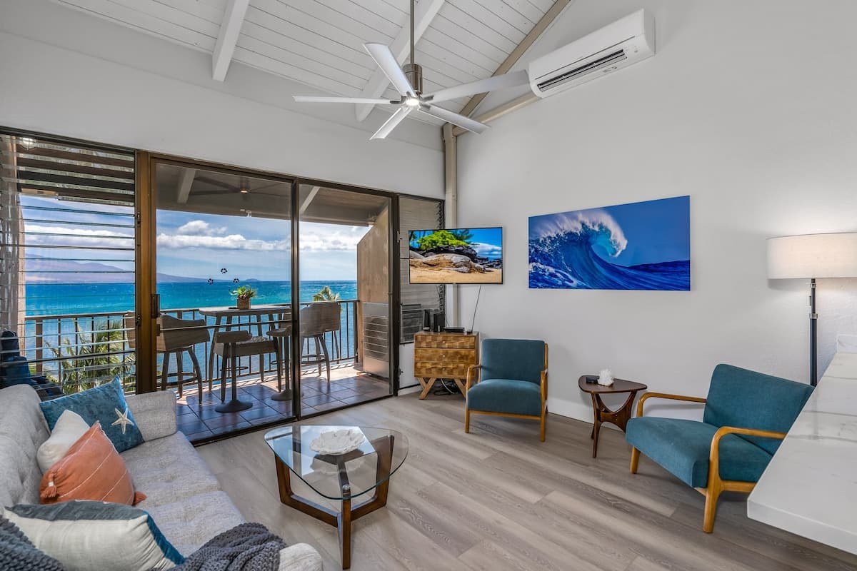 Condo in Wailuku · ★4.76 · 3 bedrooms · 4 beds · 2 baths - Photo 2
