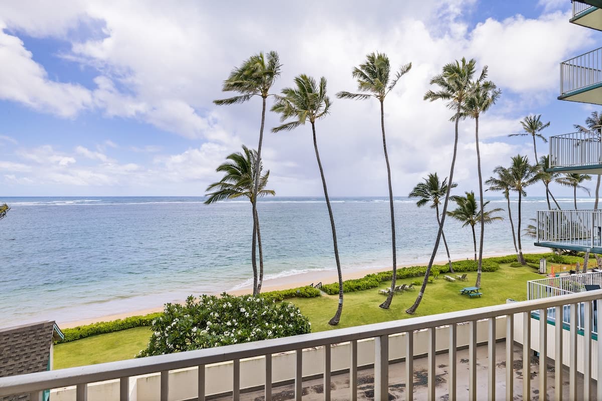 Ocean view, Sleeps 4, AC, Beautiful Beach, Wi-Fi - Photo 5