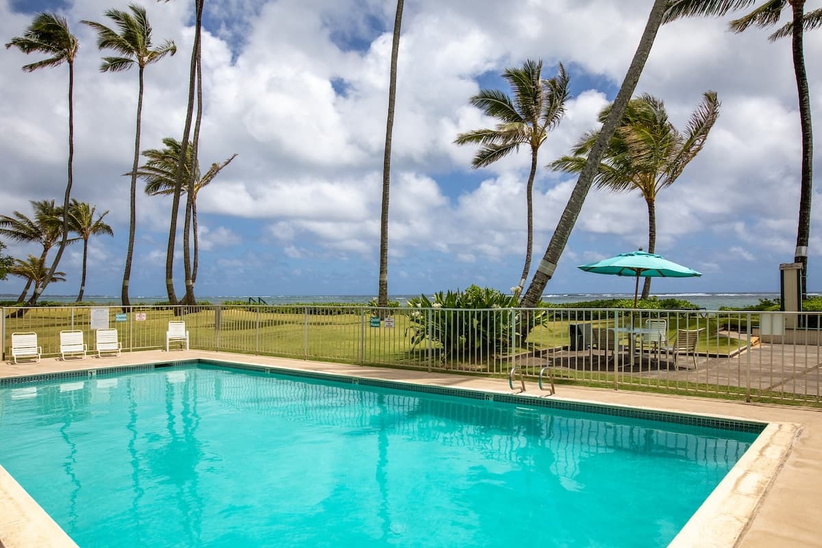 Ocean view, Sleeps 4, AC, Beautiful Beach, Wi-Fi - Photo 4