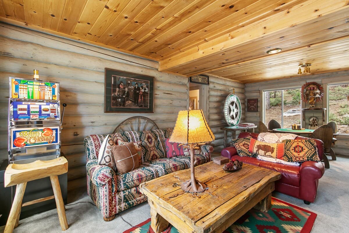 Home in Incline Village · ★4.8 · 4 bedrooms · 5 beds · 3 shared baths - Photo 4