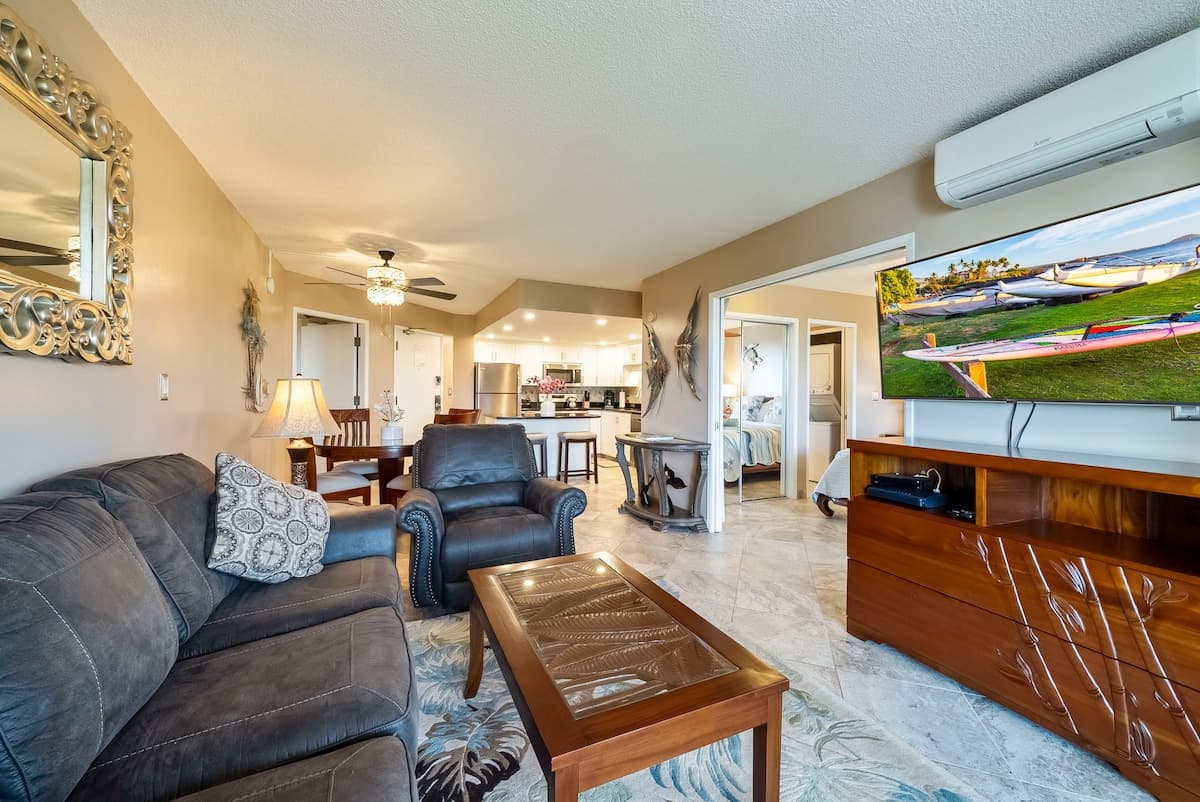 Maui Banyan, King Bed, Ocean View, Kamaole Beach! - Photo 2