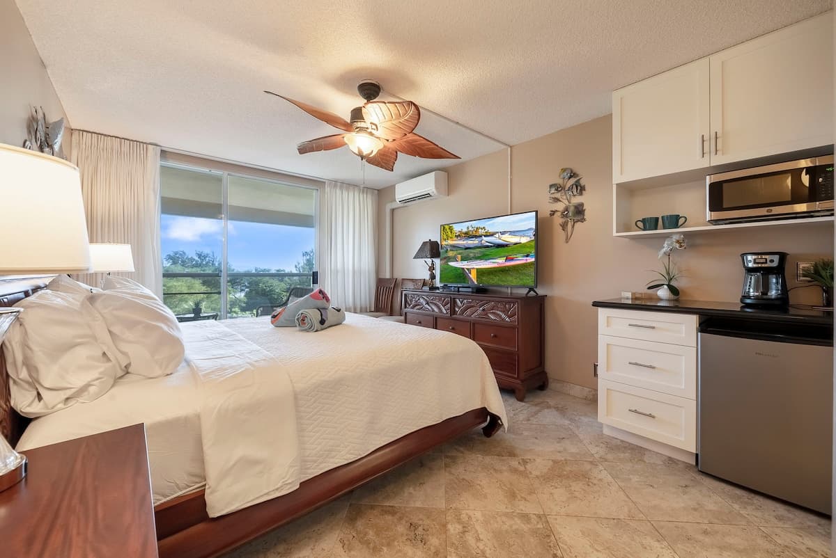 Maui Banyan, King Bed, Ocean View, Kamaole Beach! - Photo 2