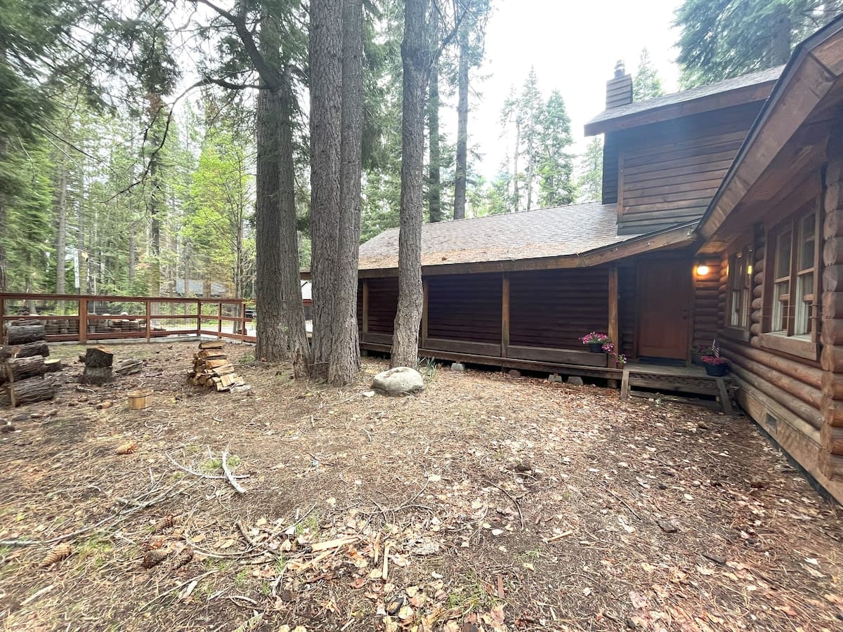 Rustic Log Cabin, Heated Floors, Beach Access - Photo 3