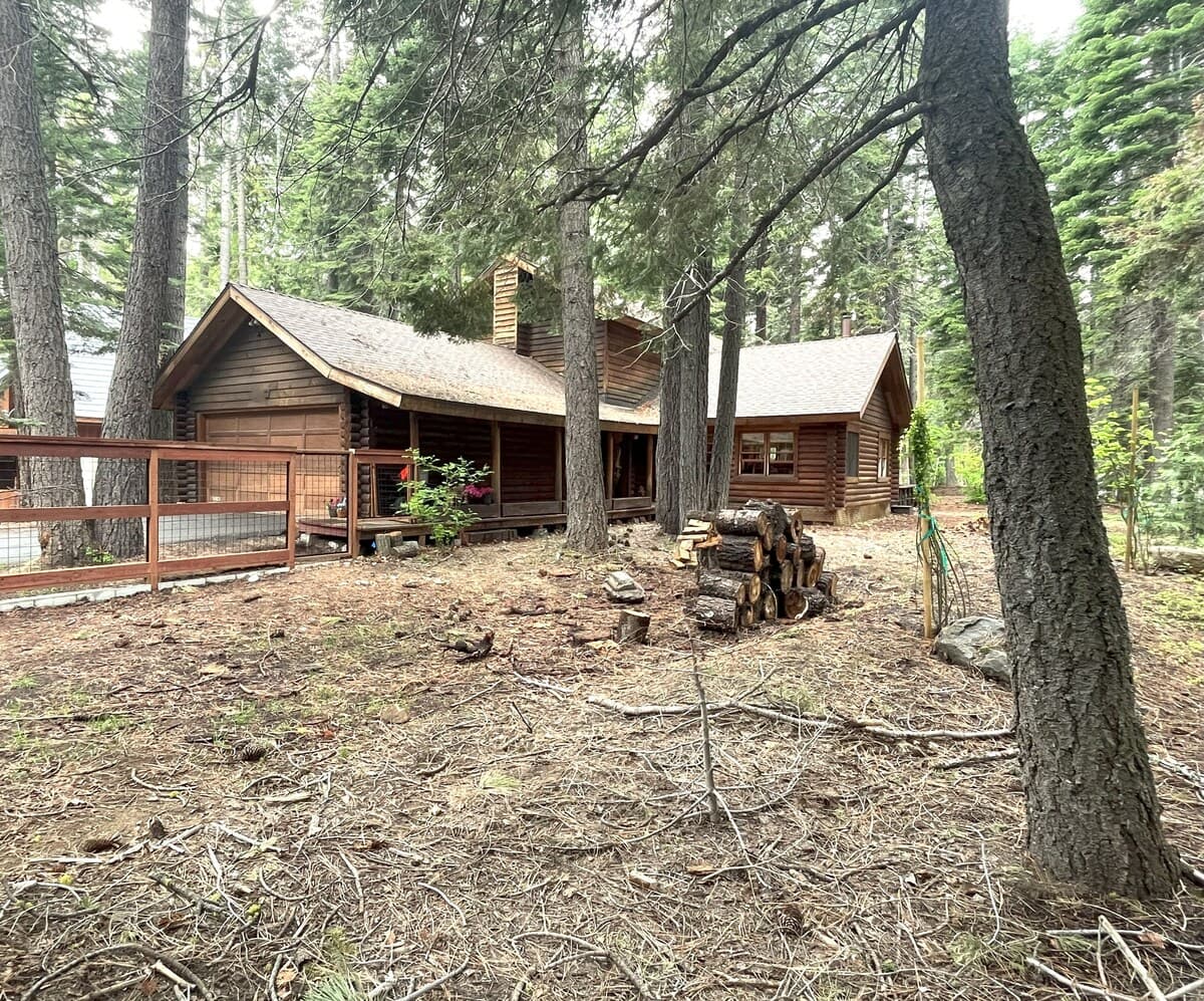 Rustic Log Cabin, Heated Floors, Beach Access - Photo 2