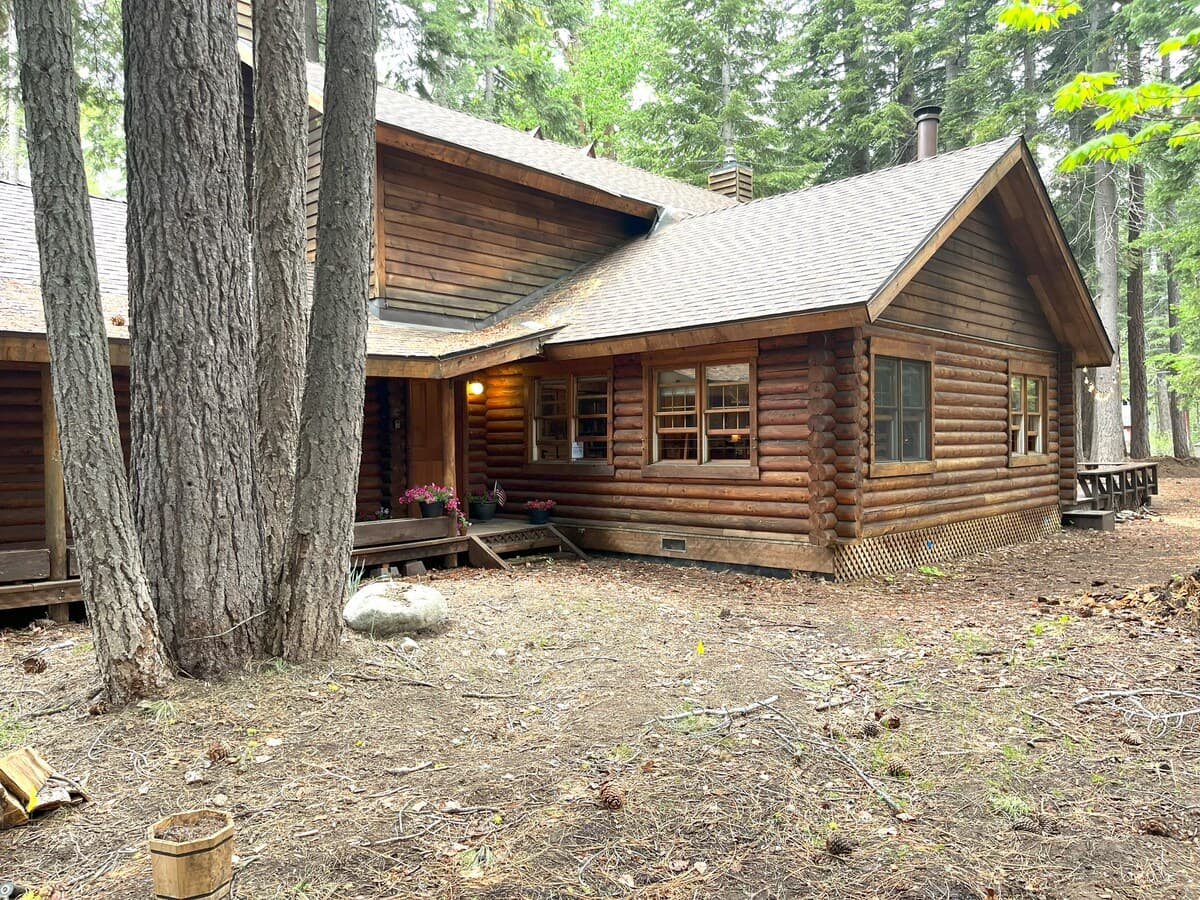 Rustic Log Cabin, Heated Floors, Beach Access - Photo 4