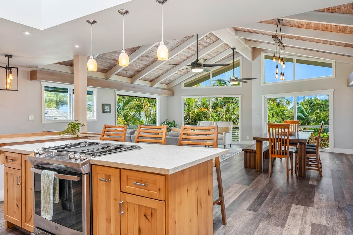 Home in Princeville · ★4.94 · 4 bedrooms · 5 beds · 3.5 baths - Photo 4