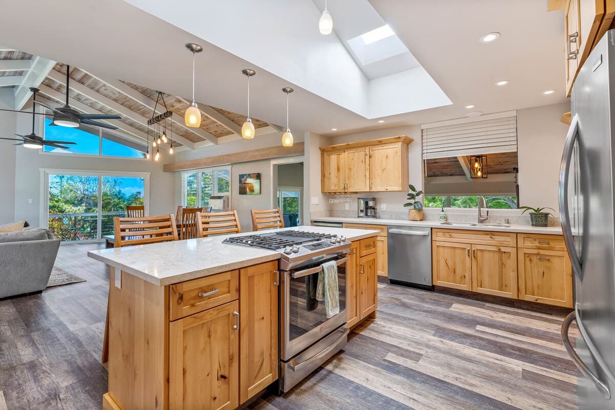 Home in Princeville · ★4.94 · 4 bedrooms · 5 beds · 3.5 baths - Photo 5
