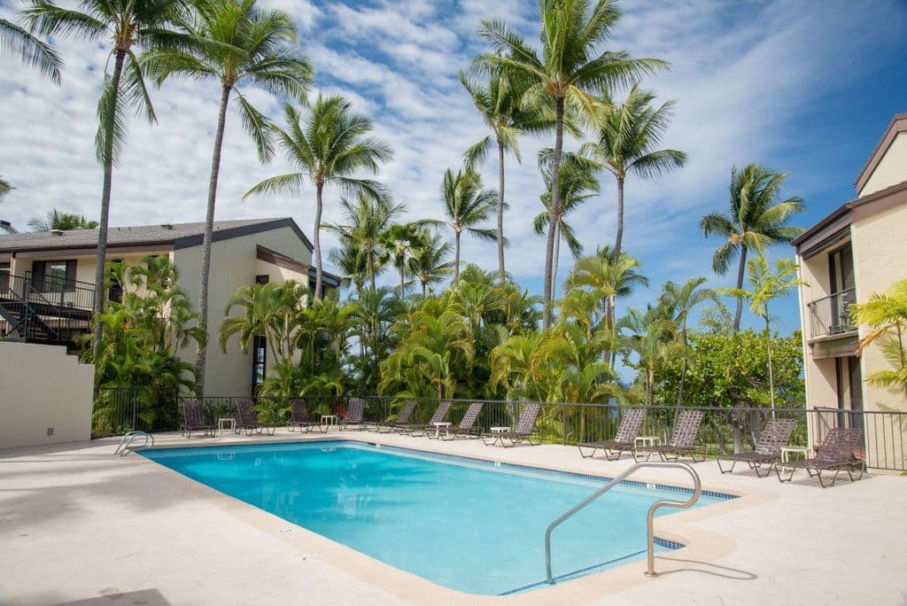 Condo in Kailua-Kona · ★4.29 · 2 bedrooms · 3 beds · 2 baths - Photo 1