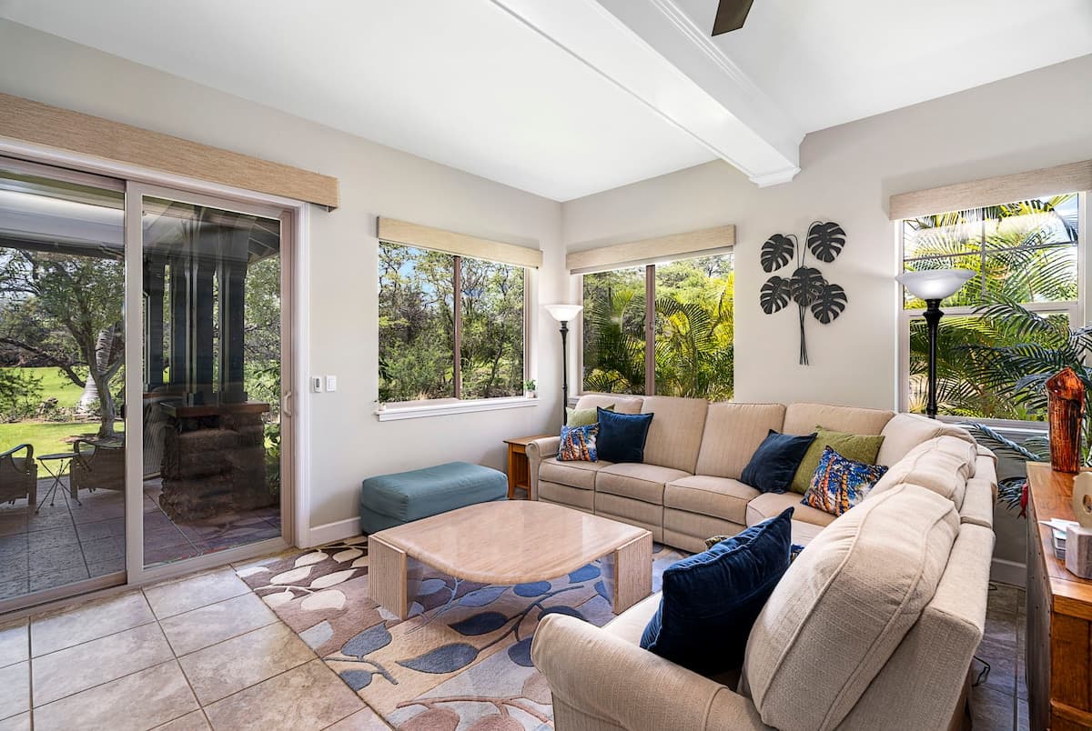 Townhouse in Waimea · ★5.0 · 3 bedrooms · 4 beds · 2.5 baths - Photo 1